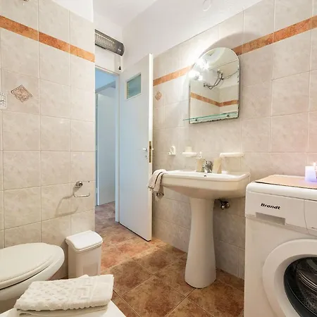 Charming Family For 2-5 * Páros